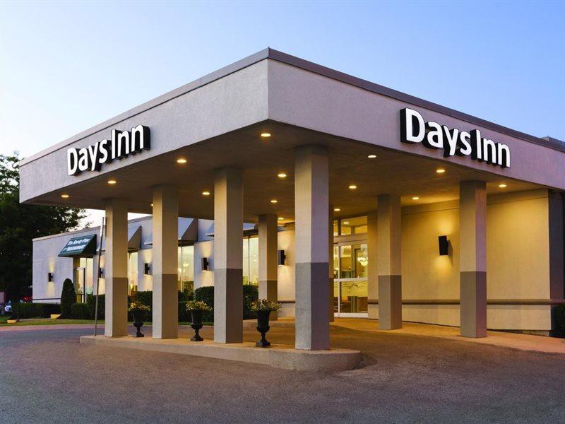 Days Inn By Wyndham London Ngoại thất bức ảnh