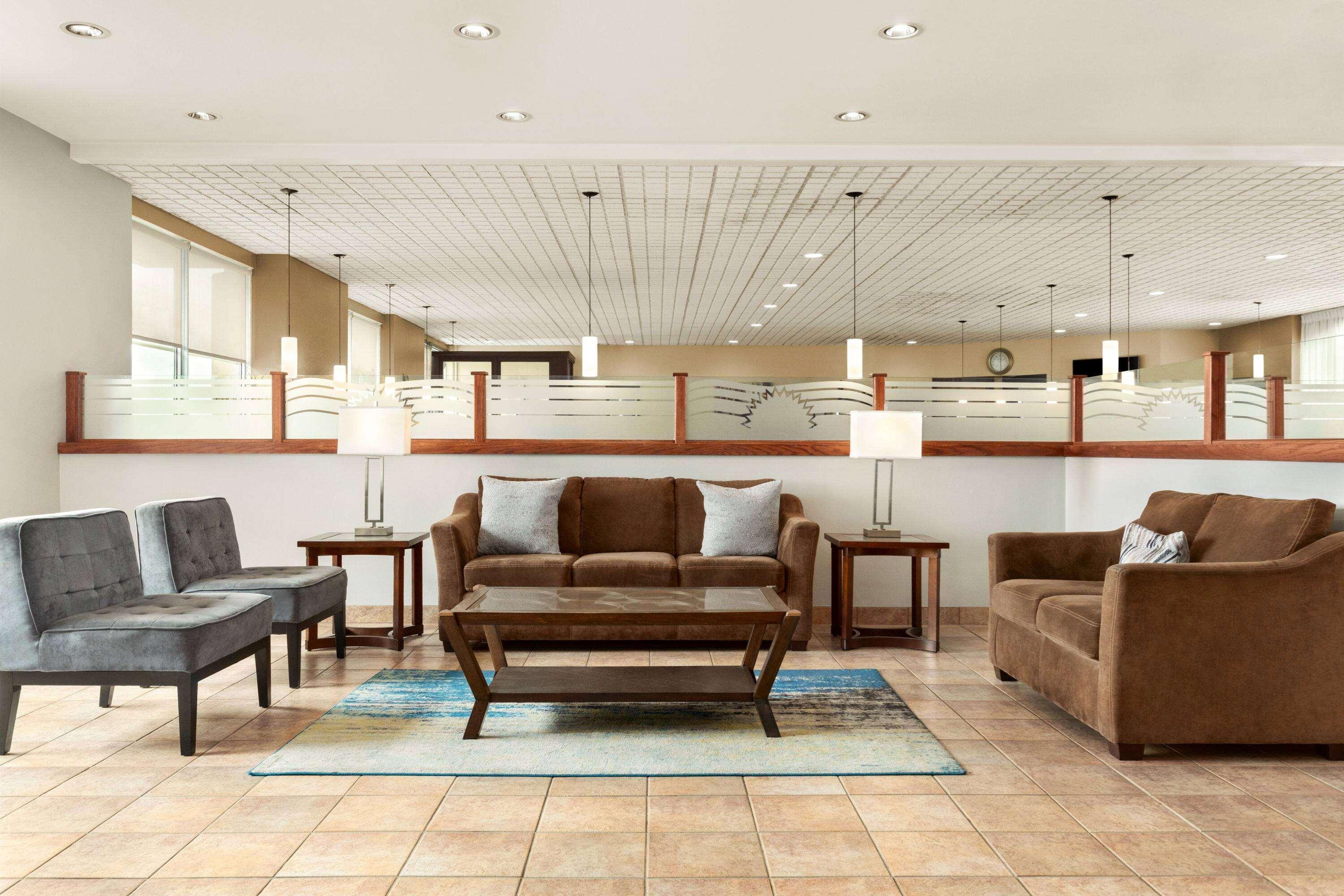 Days Inn By Wyndham London Ngoại thất bức ảnh