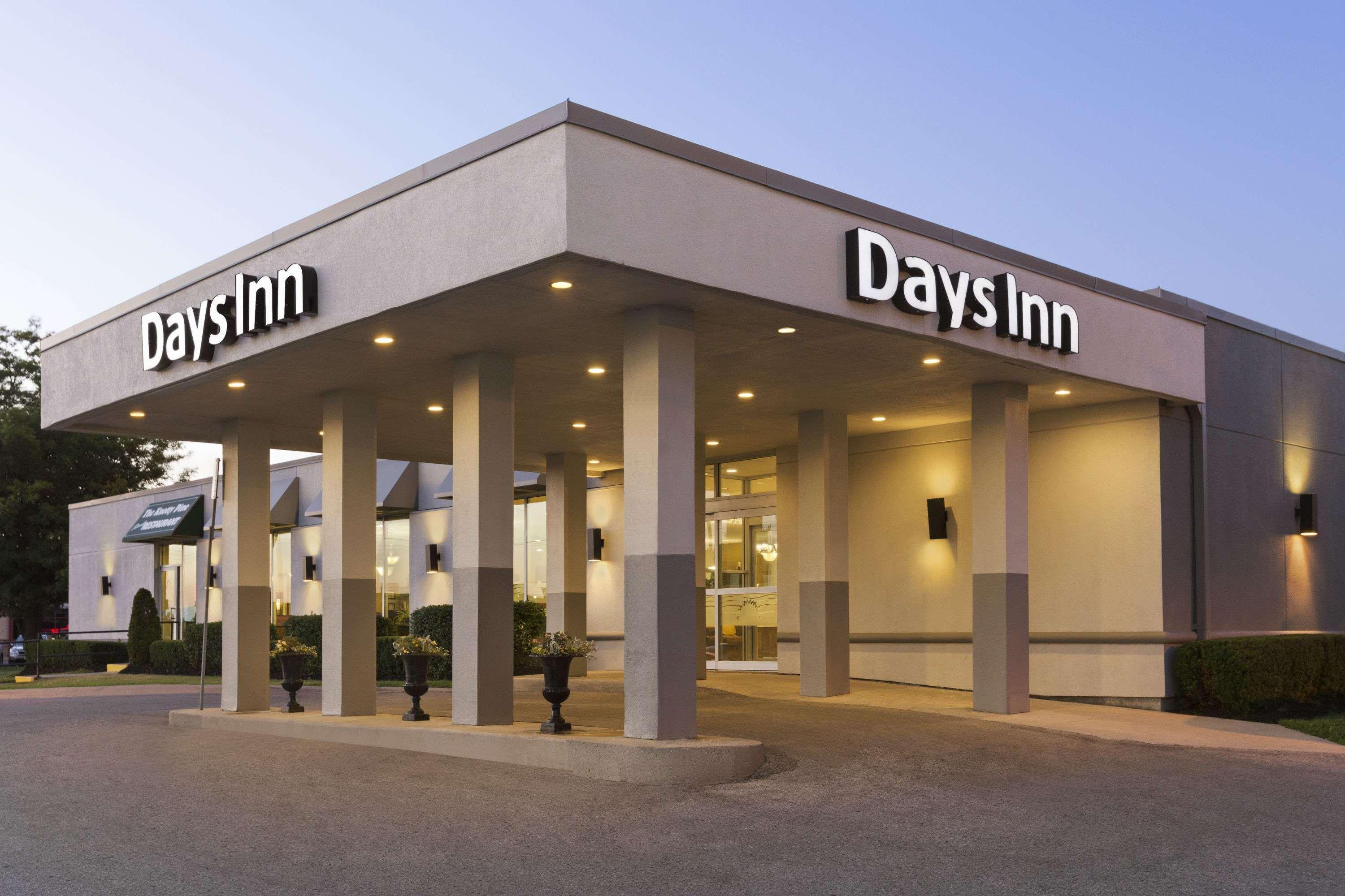 Days Inn By Wyndham London Ngoại thất bức ảnh