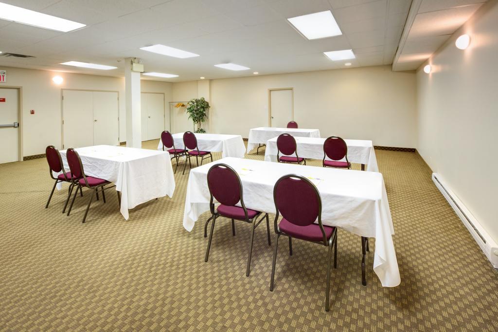 Days Inn By Wyndham London Ngoại thất bức ảnh