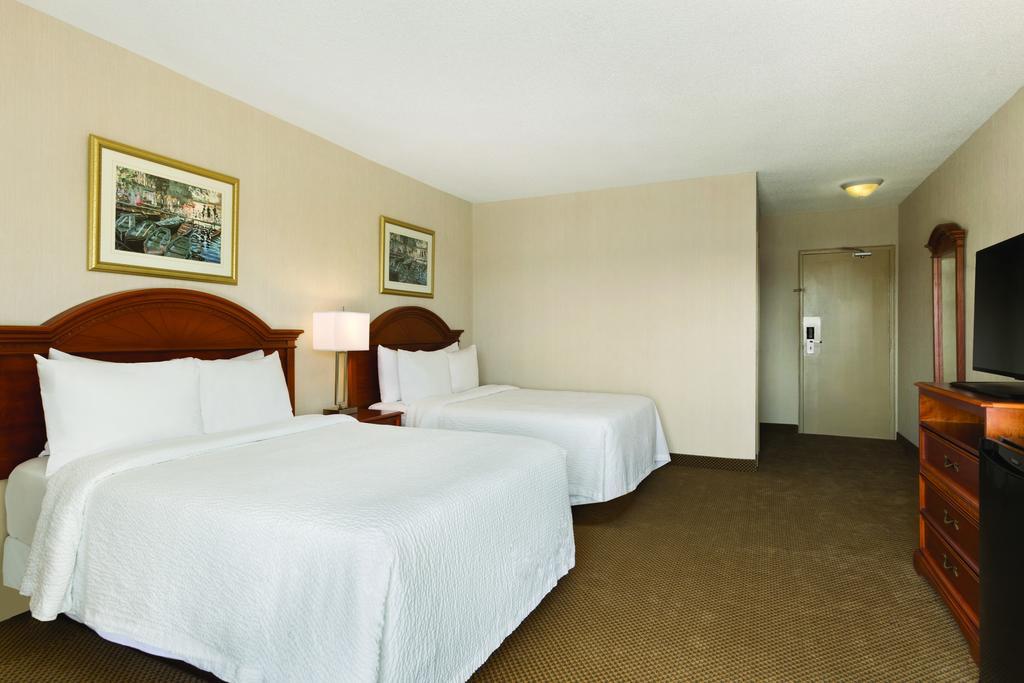 Days Inn By Wyndham London Ngoại thất bức ảnh